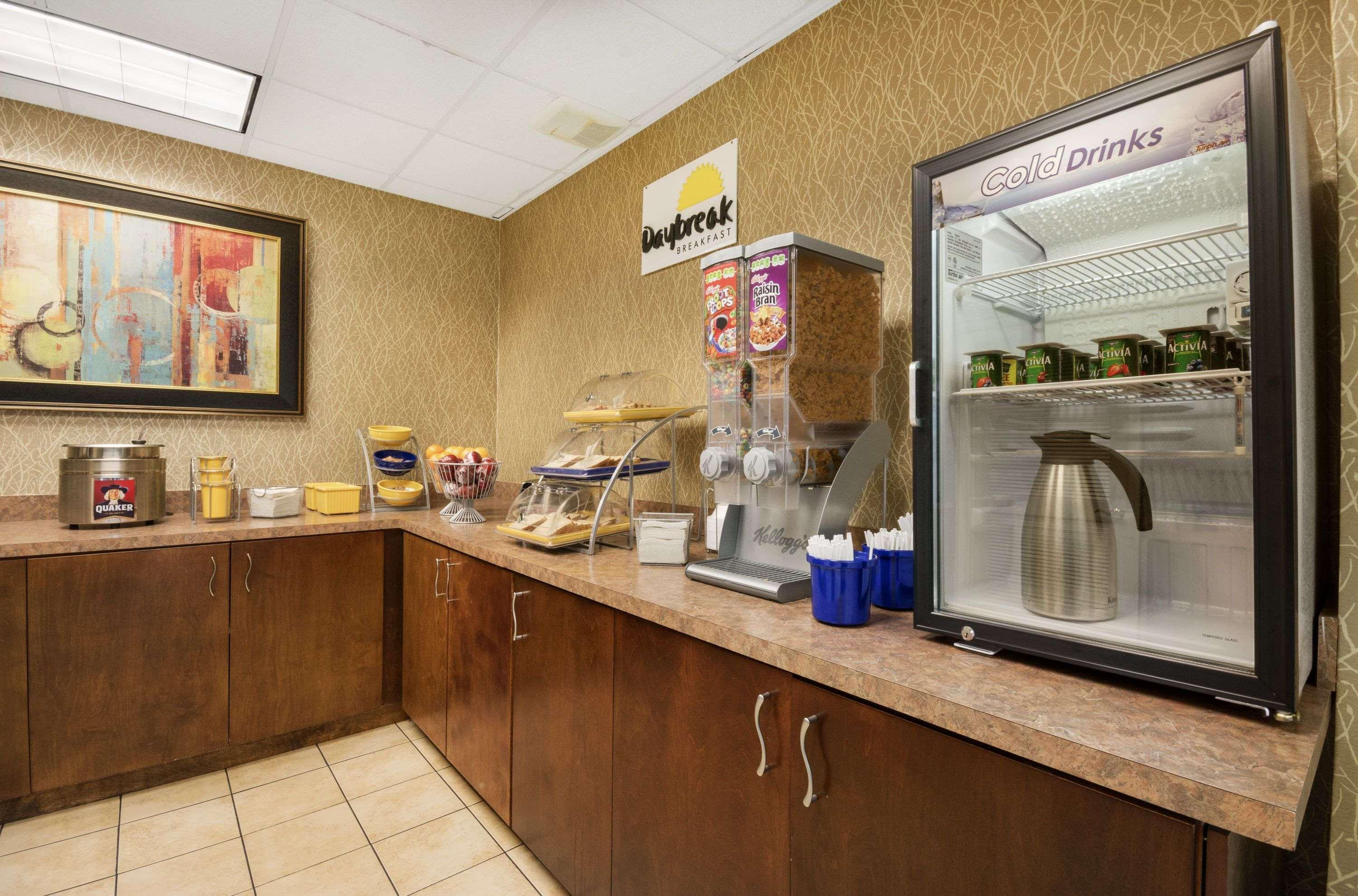 Days Inn By Wyndham Atlanta Стоун-Маунтін Екстер'єр фото